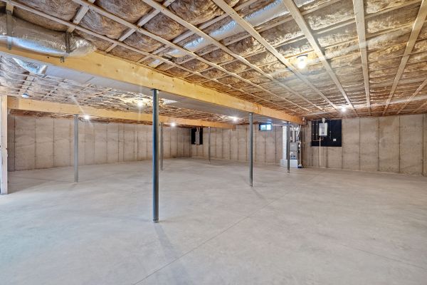 Cost of Basement Floor Installation in Eagle