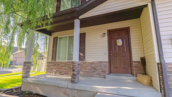 Cost of Porch Concrete Construction in Eagle