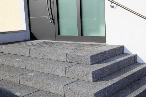 Cost of Custom Steps Installation in Eagle